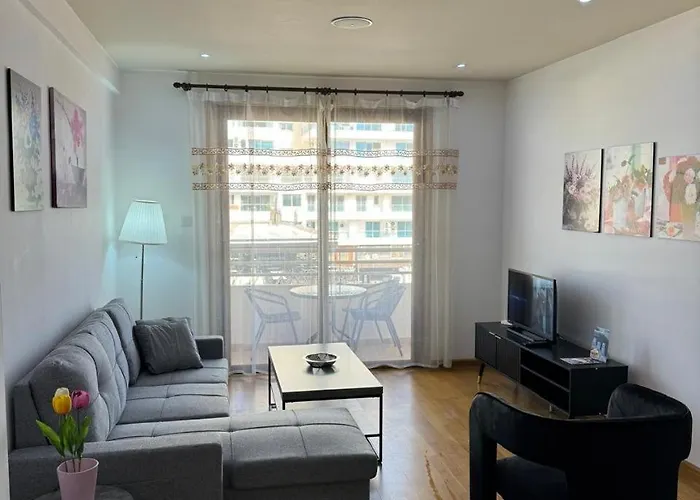 Apartmán Ithaki Phinikoudes No. 205 *