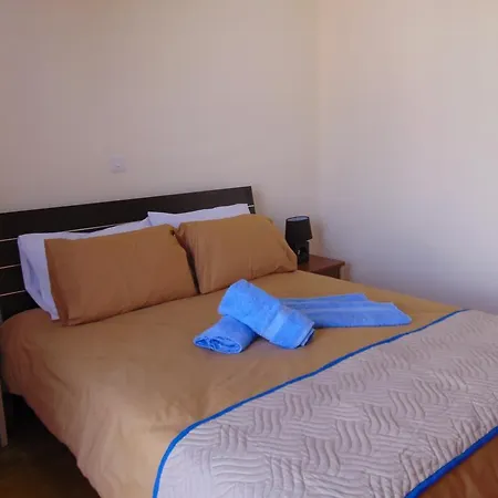 アパート Ithaki Phinikoudes No. 205