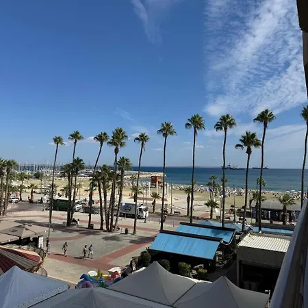 Ithaki Phinikoudes No. 205 アパート *