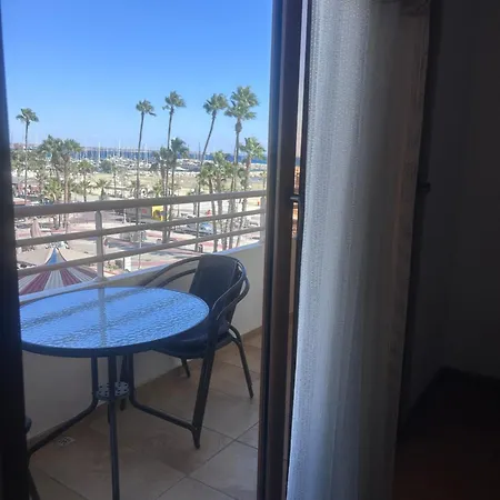 Ithaki Phinikoudes No. 205 アパート *