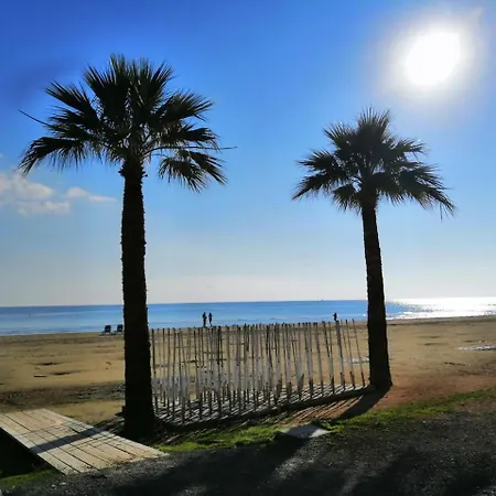 アパート Ithaki Phinikoudes No. 205 ラルナカ