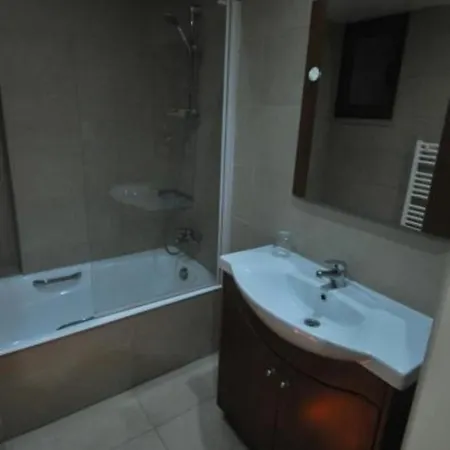 Ithaki Phinikoudes No. 205 * ラルナカ