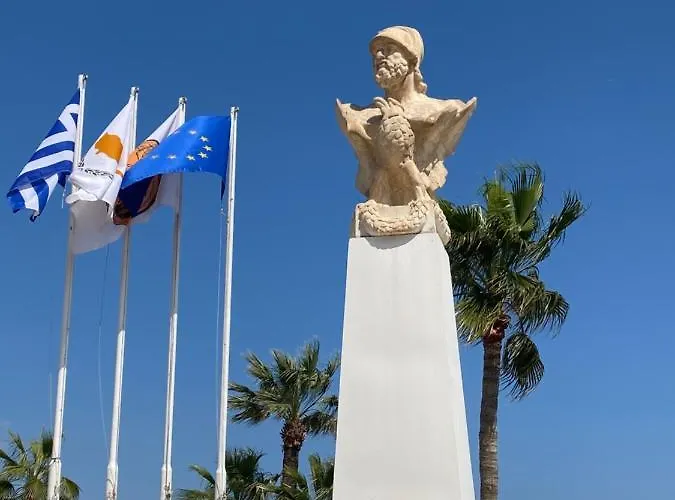 Ithaki Phinikoudes No. 205 * Larnaca