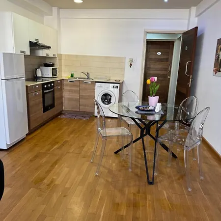 Ithaki Phinikoudes No. 205 * 라르나카